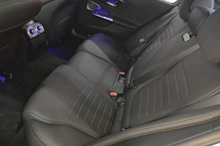 Used Mercedes-Benz C-Class 2024 Facelifted C-Class 260 L Night Edition Sports Version Left Rear Seat