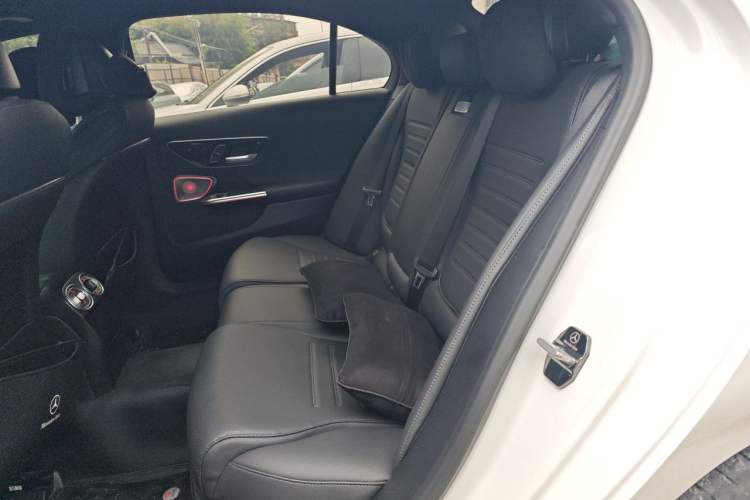 Used Mercedes-Benz C-Class 2024 Facelifted C-Class 260 L Night Edition Sports Version Left Rear Seat