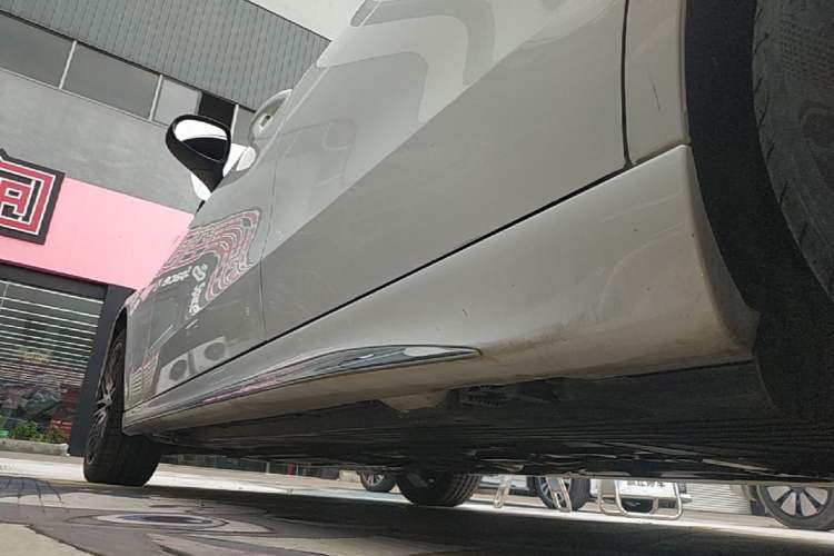 Used Mercedes-Benz C-Class 2024 Restyled C 260 L Sport Edition Left Side Sill