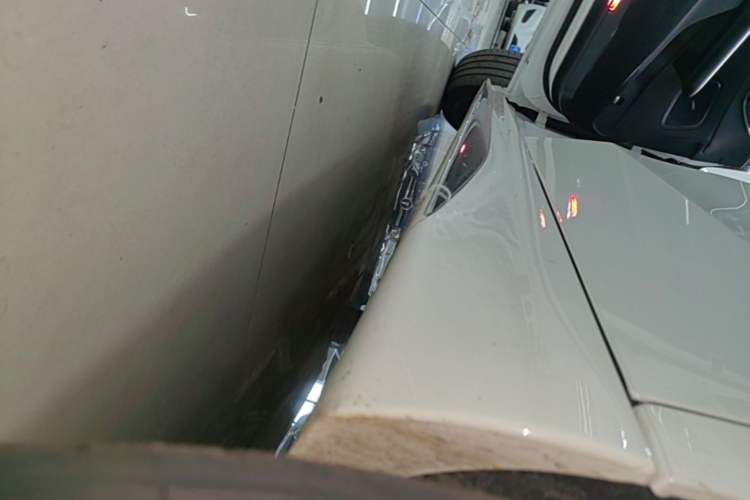 Used Mercedes-Benz C-Class 2024 Second Facelift C 260 L Sport Edition Left Side Sill
