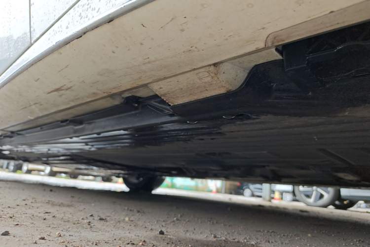 Used Mercedes-Benz C-Class 2024 C 200 L Sport Edition Left Side Sill