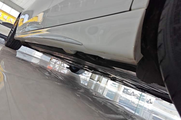 Used Mercedes-Benz C-Class 2024 Second Facelift C 260 L Sport Edition Left Side Sill