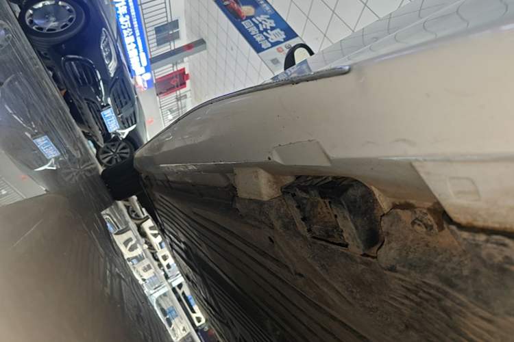 Used Mercedes-Benz C-Class 2024 Restyled C 260 L Sport Edition Left Side Sill