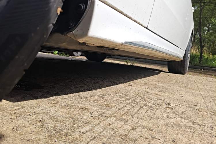 Used Mercedes-Benz C-Class 2024 C 260 L Sport Edition Left Side Sill