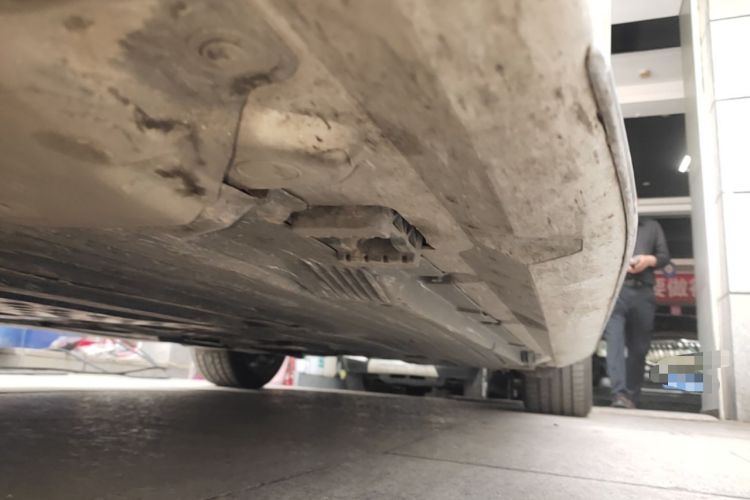 Used Mercedes-Benz C-Class 2024 Restyled C-Class 260 L Sport Edition Left Side Sill