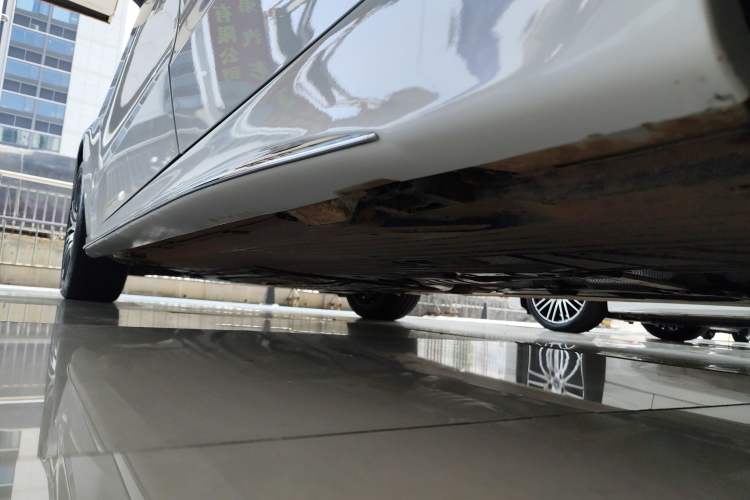 Used Mercedes-Benz C-Class 2024 Restyled C-Class 260 L Sport Edition Left Side Sill