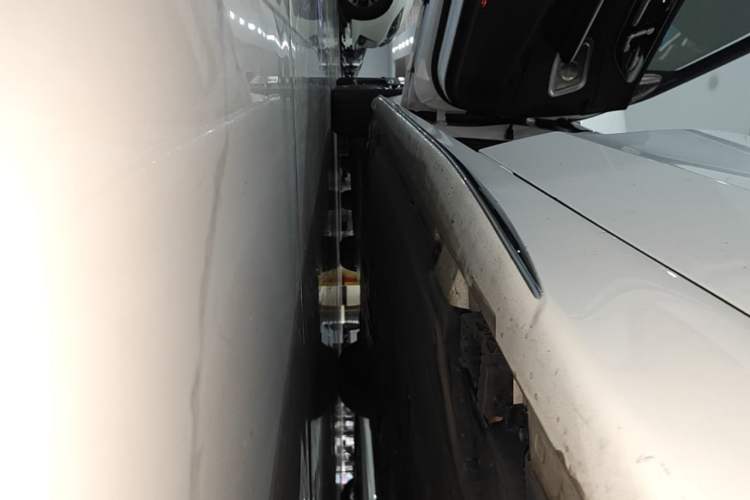 Used Mercedes-Benz C-Class 2024 Restyled C 260 L Sport Edition Left Side Sill