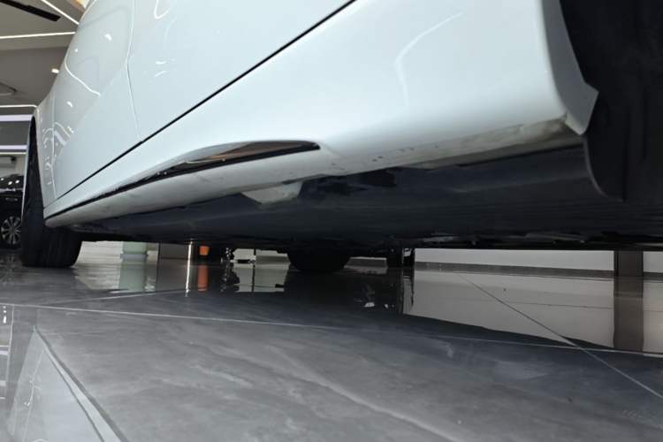Used Mercedes-Benz C-Class 2024 Second Facelift C 260 L Starry Night Sport Edition Left Side Sill