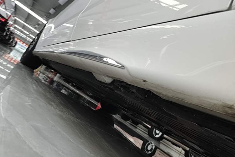 Used Mercedes-Benz C-Class 2024 Restyled C 200 L Sport Edition Left Side Sill