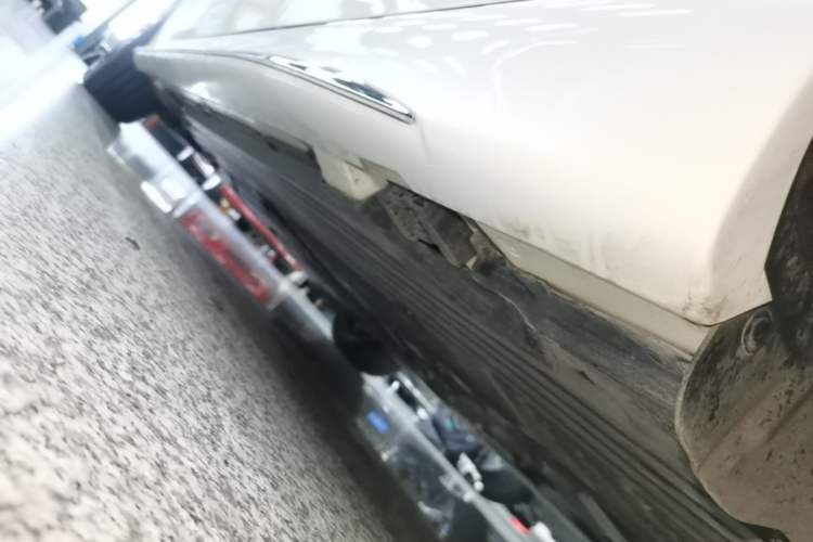 Used Mercedes-Benz C-Class 2024 Restyled C 200 L Sport Edition Left Side Sill
