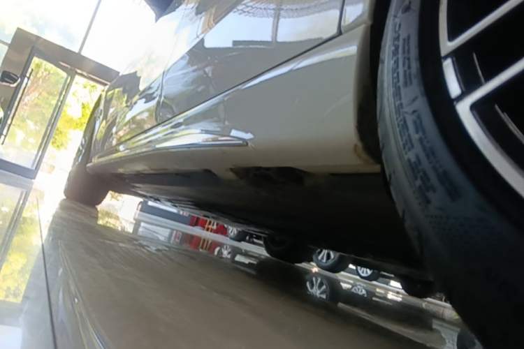 Used Mercedes-Benz C-Class 2024 C 200 L Sport Edition Left Side Sill