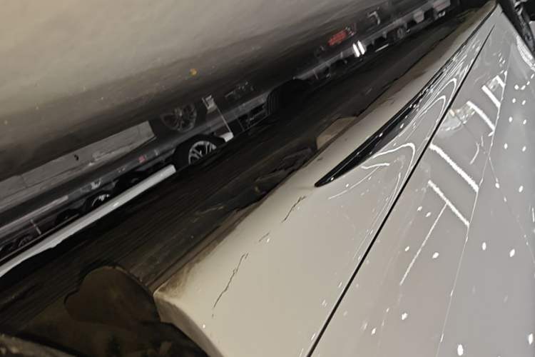 Used Mercedes-Benz C-Class 2024 Facelifted C-Class 260 L Night Edition Sports Version Left Side Sill