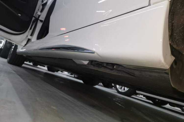 Used Mercedes-Benz C-Class 2024 Second Facelift C 260 L Sport Edition Left Side Sill