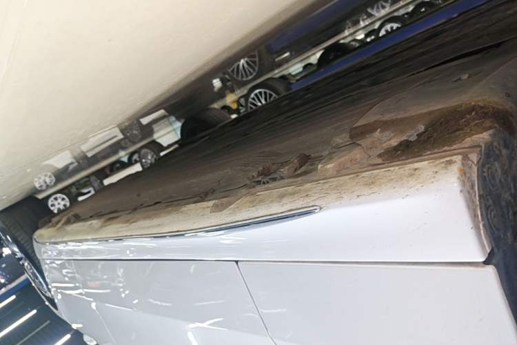 Used Mercedes-Benz C-Class 2024 Restyled C 260 L Sport Edition Left Side Sill