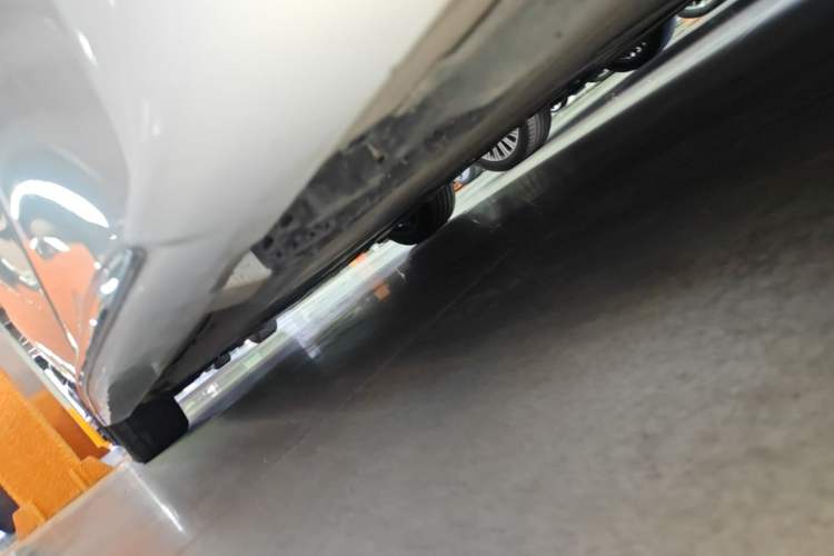 Used Mercedes-Benz C-Class 2024 Restyled C 260 L Sport Edition Left Side Sill