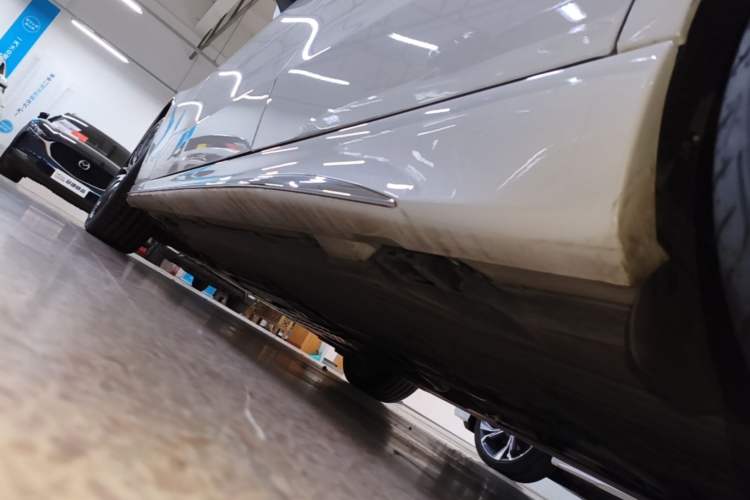 Used Mercedes-Benz C-Class 2024 Restyled C 260 L Sport Edition Left Side Sill