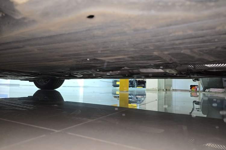 Used Mercedes-Benz C-Class 2024 Restyled C 260 L Sport Edition Left Side Sill