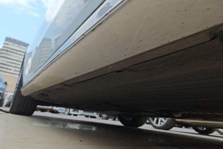 Used Mercedes-Benz C-Class 2024 C 260 L Sport Edition Left Side Sill