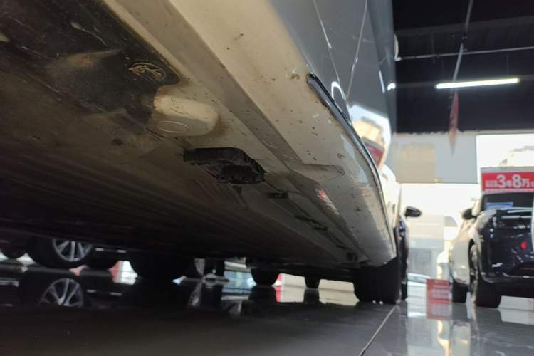 Used Mercedes-Benz C-Class 2024 C 260 L Sport Edition Left Side Sill