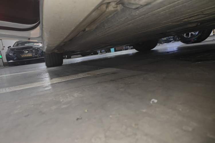 Used Mercedes-Benz C-Class 2024 C 260 L Sport Edition Left Side Sill
