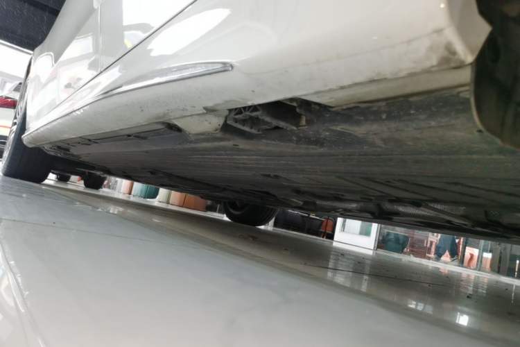 Used Mercedes-Benz C-Class 2024 Restyled C 260 L Sport Edition Left Side Sill