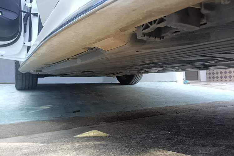 Used Mercedes-Benz C-Class 2024 Restyled C 260 L Sport Edition Left Side Sill