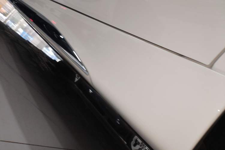 Used Mercedes-Benz C-Class 2024 Facelift C 260 L Left Side Sill