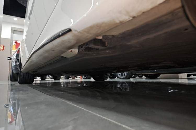 Used Mercedes-Benz C-Class 2024 Facelift C 260 L Night Edition Sport Version Left Side Sill