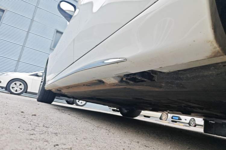 Used Mercedes-Benz C-Class 2024 Restyled C 260 L Sport Edition Left Side Sill