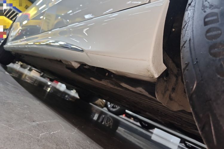 Used Mercedes-Benz C-Class 2024 Restyled C 260 L Sport Edition Left Side Sill