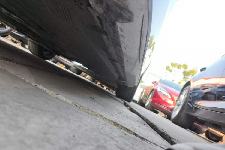 Used Mercedes-Benz C-Class 2024 C 200 L Sport Edition Left Side Sill