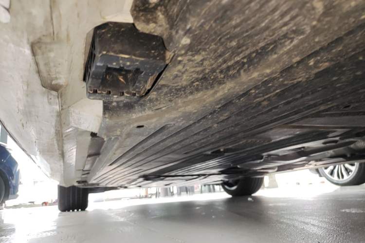Used Mercedes-Benz C-Class 2024 Restyled C 260 L Sport Edition Left Side Sill