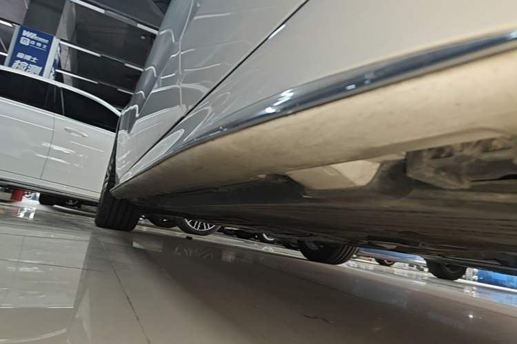 Used Mercedes-Benz C-Class 2024 Restyled C-Class 260 L Sport Edition Left Side Sill