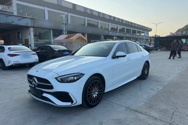 Mercedes-Benz C-Class 2024 Restyled C-Class 260 L Sport Edition usado