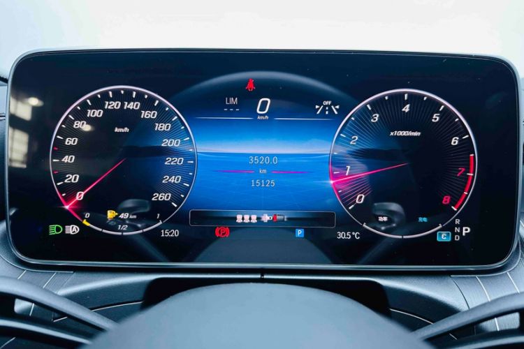 Used Mercedes-Benz C-Class 2024 Restyled C 260 L Sport Edition Odometer Close Up
