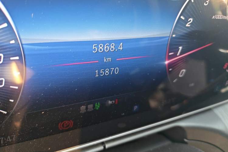 Used Mercedes-Benz C-Class 2024 Restyled C 260 L Sport Edition Odometer Close Up