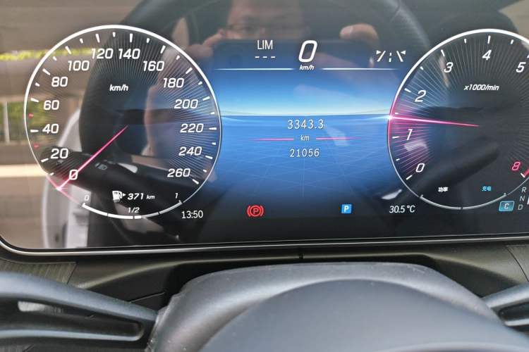 Used Mercedes-Benz C-Class 2024 C 200 L Sport Edition Odometer Close Up
