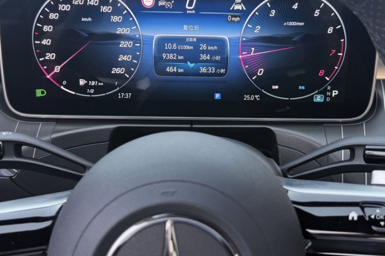 Used Mercedes-Benz C-Class 2024 Facelifted C-Class 260 L Night Edition Sports Version Odometer Close Up