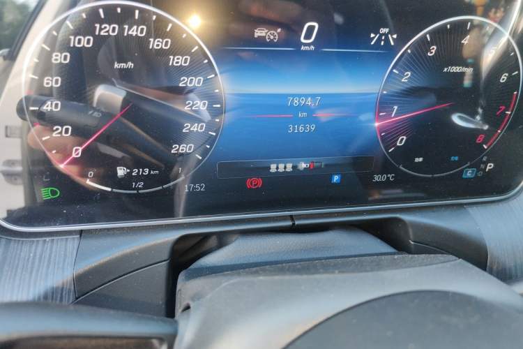 Used Mercedes-Benz C-Class 2024 C 200 L Sport Edition Odometer Close Up