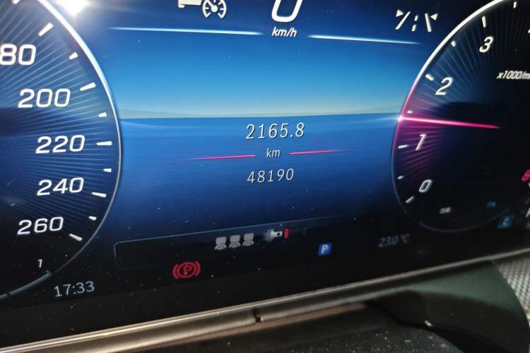 Used Mercedes-Benz C-Class 2024 Facelift C 260 L Night Edition Sport Version Odometer Close Up