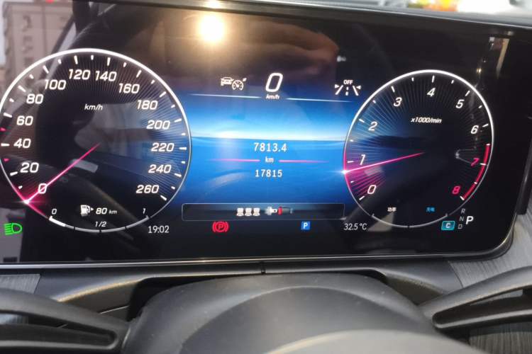 Used Mercedes-Benz C-Class 2024 C 200 L Sport Edition Odometer Close Up