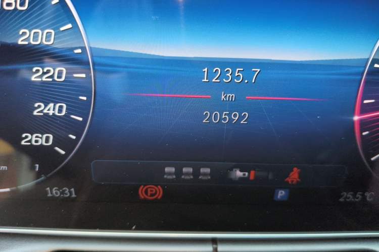 Used Mercedes-Benz C-Class 2024 Second Facelift C 260 L Sport Edition Odometer Close Up