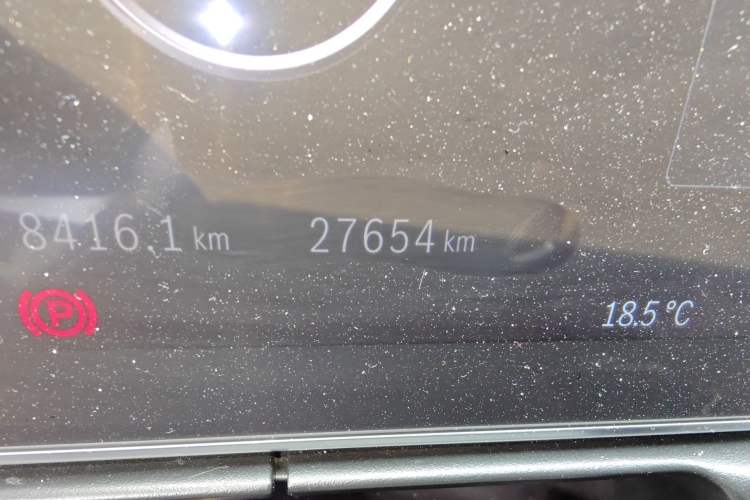 Used Mercedes-Benz C-Class 2024 C 200 L Sport Edition Odometer Close Up