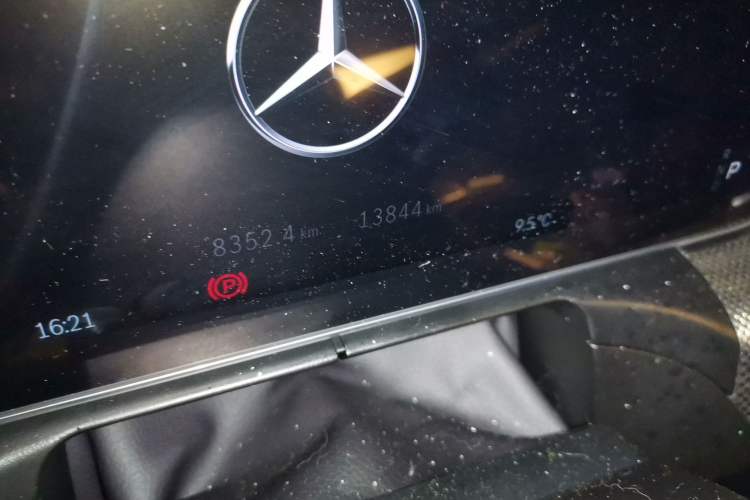 Used Mercedes-Benz C-Class 2024 Facelift C 260 L Night Edition Sport Version Odometer Close Up