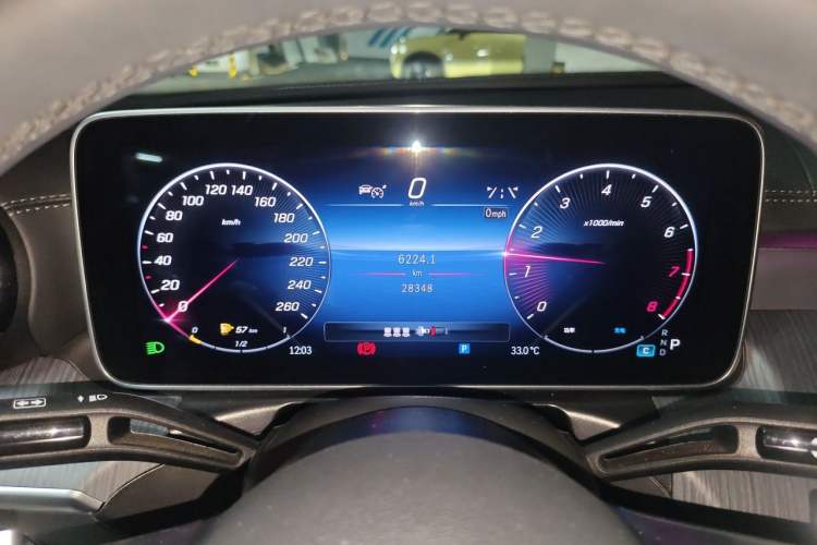 Used Mercedes-Benz C-Class 2024 C 200 L Sport Edition Odometer Close Up
