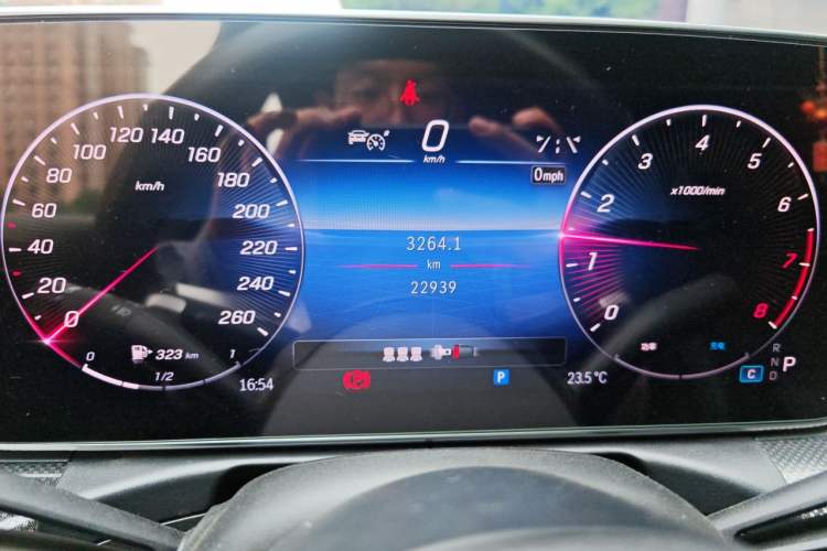 Used Mercedes-Benz C-Class 2024 Restyled C 260 L Sport Edition Odometer Close Up