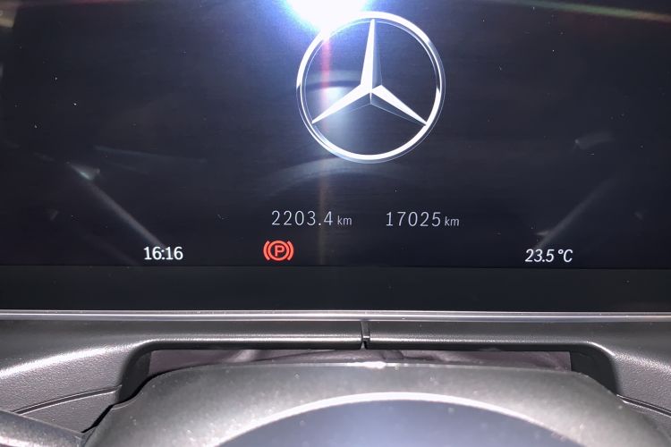 Used Mercedes-Benz C-Class 2024 Restyled C 260 L Sport Edition Odometer Close Up