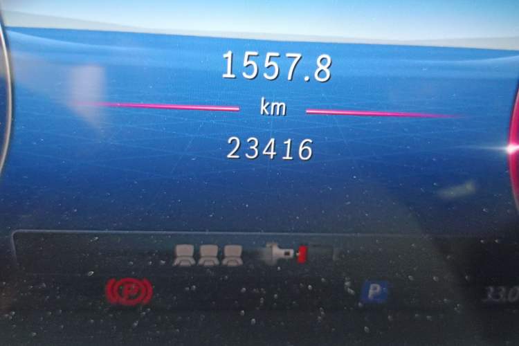 Used Mercedes-Benz C-Class 2024 Second Facelift C 260 L Starry Night Sport Edition Odometer Close Up