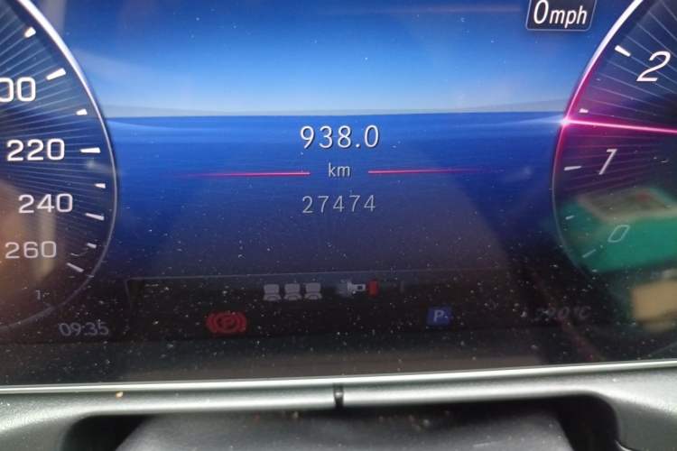 Used Mercedes-Benz C-Class 2024 Facelift C 260 L Night Edition Sport Version Odometer Close Up