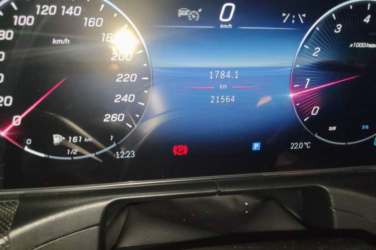 Used Mercedes-Benz C-Class 2024 Restyled C 260 L Sport Edition Odometer Close Up